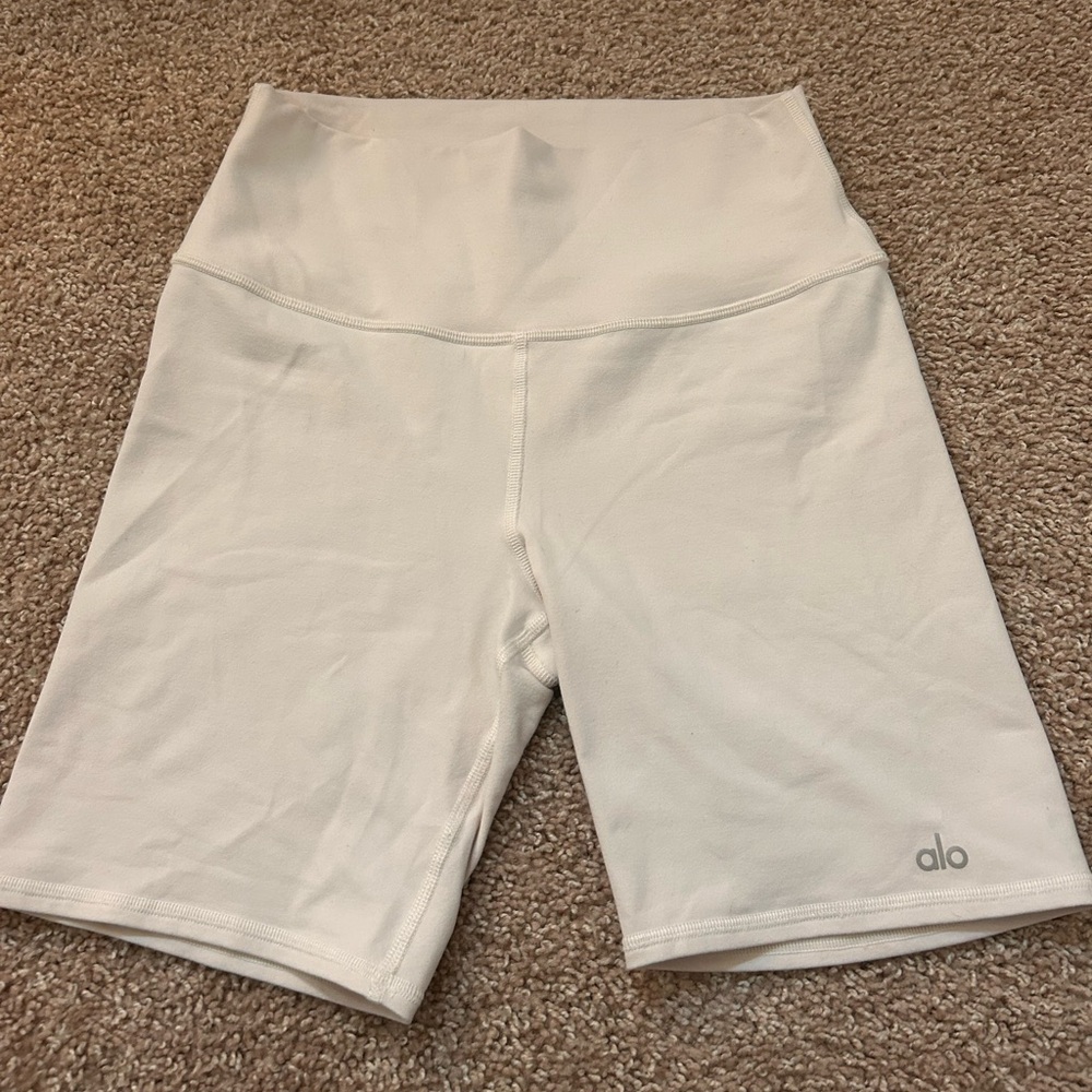 Alo Yoga cream shorts